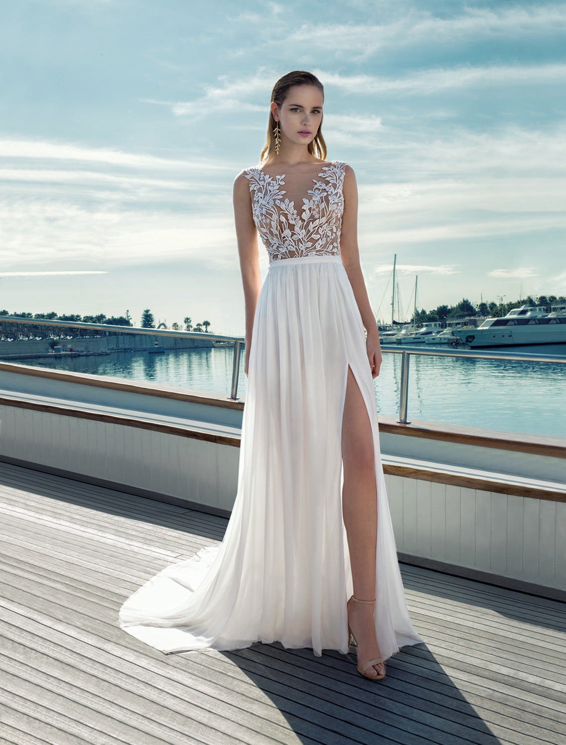 Style DR277T-DR271S från Demetrios i separate skirt, separate top stil brudklänning