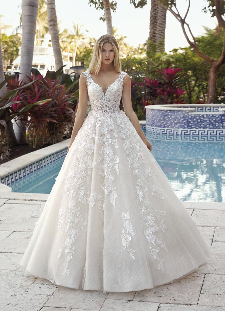 Style 1022 från Demetrios i a-line stil brudklänning