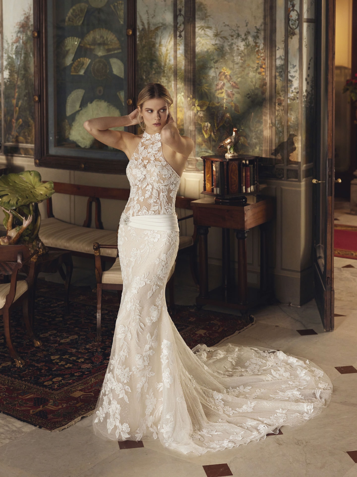 Style 1311 från Demetrios i flared stil brudklänning
