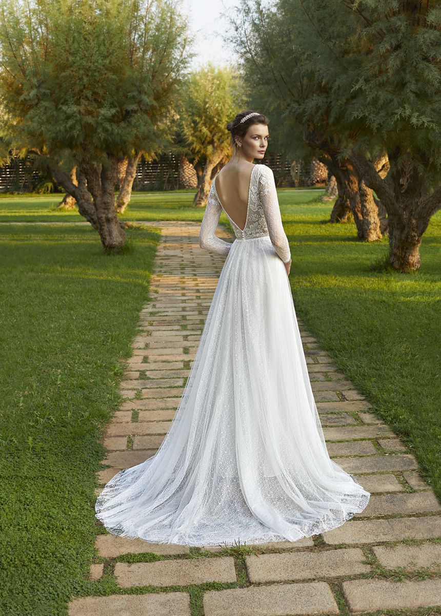 Style – DR346 från Demetrios i a-line stil brudklänning