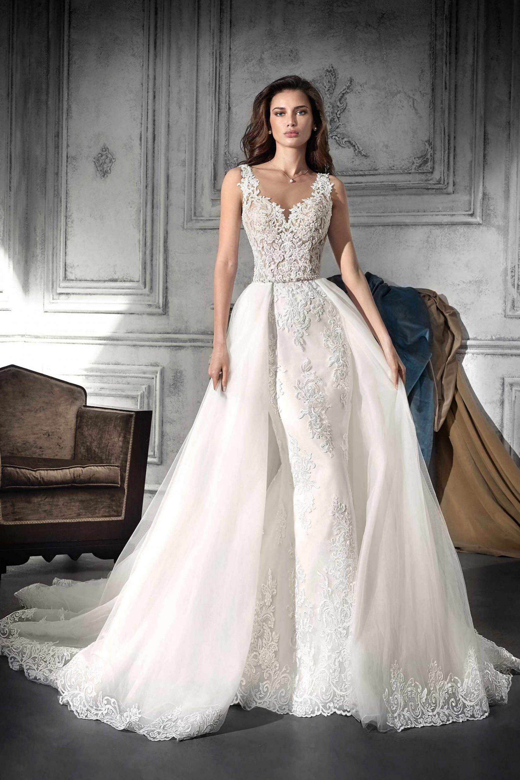 Style 752 från Demetrios i flared stil brudklänning
