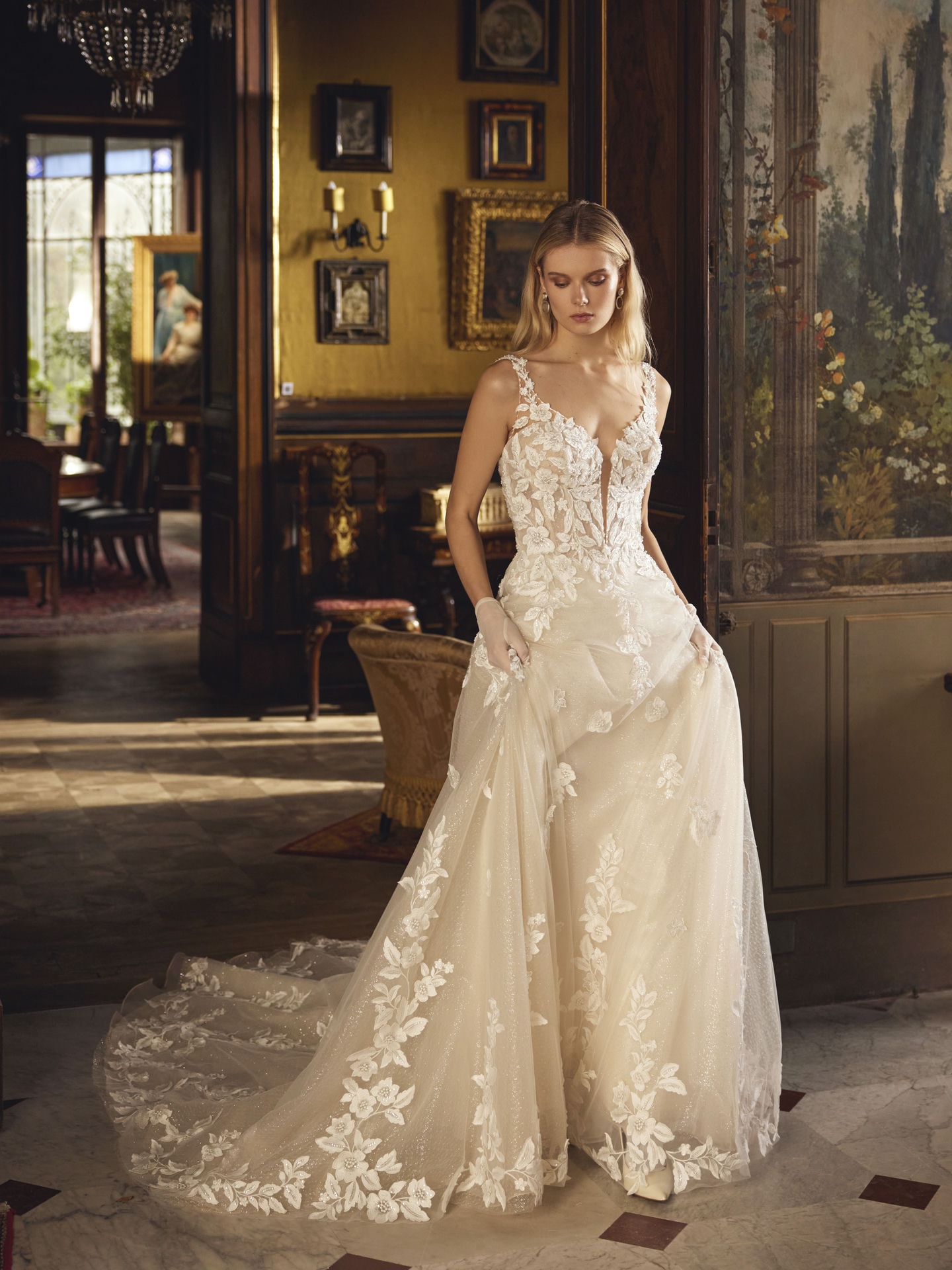 Style 1294 från Demetrios i a-line stil brudklänning