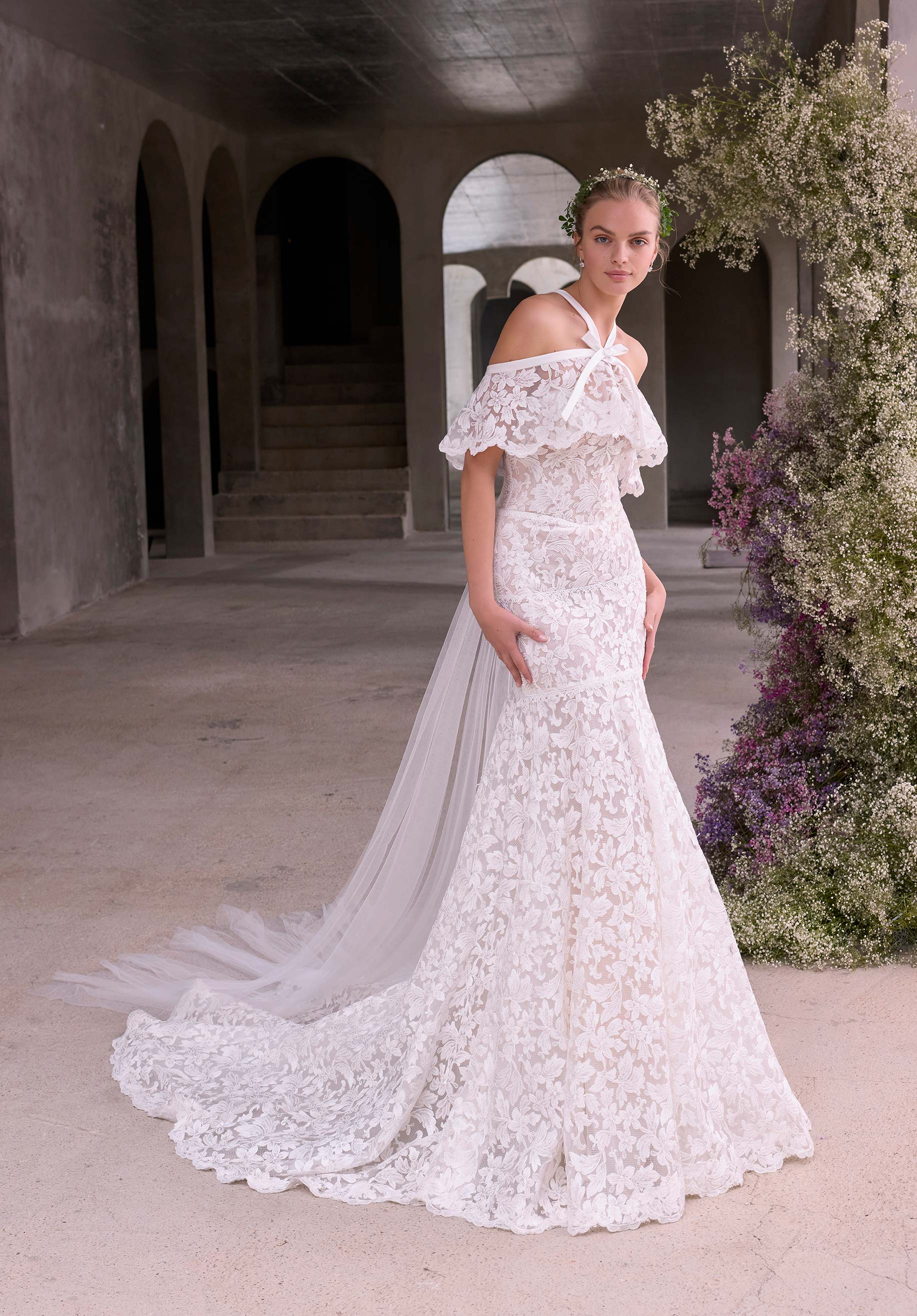 Theodosia från Morilee i fit and flare stil brudklänning
