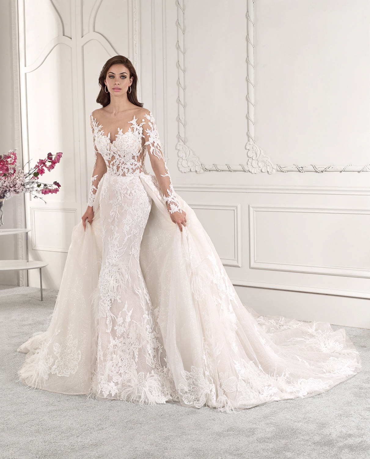 Style 885 från Demetrios i flared stil brudklänning