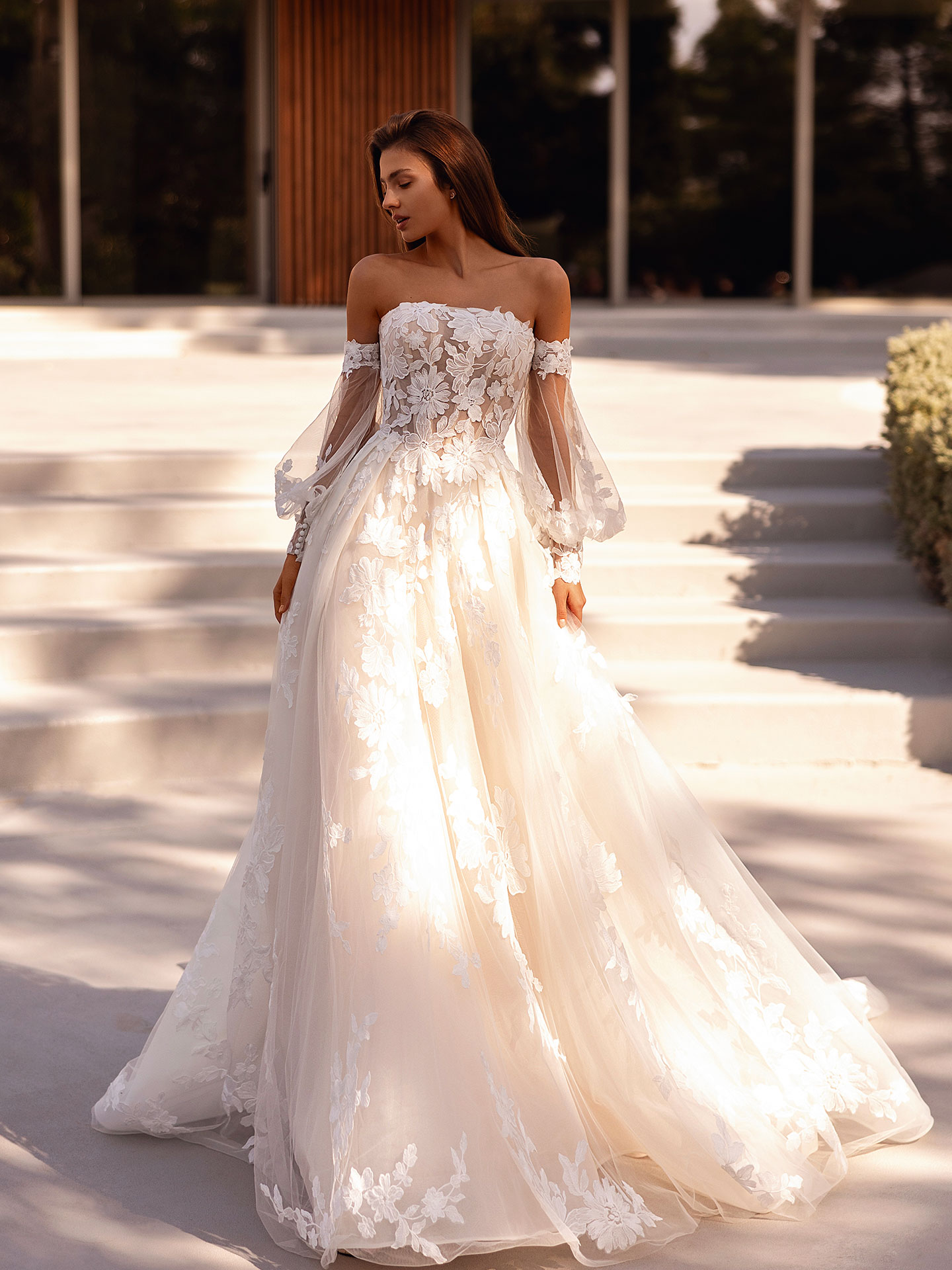 Style 1506 från Demetrios i a-line stil brudklänning