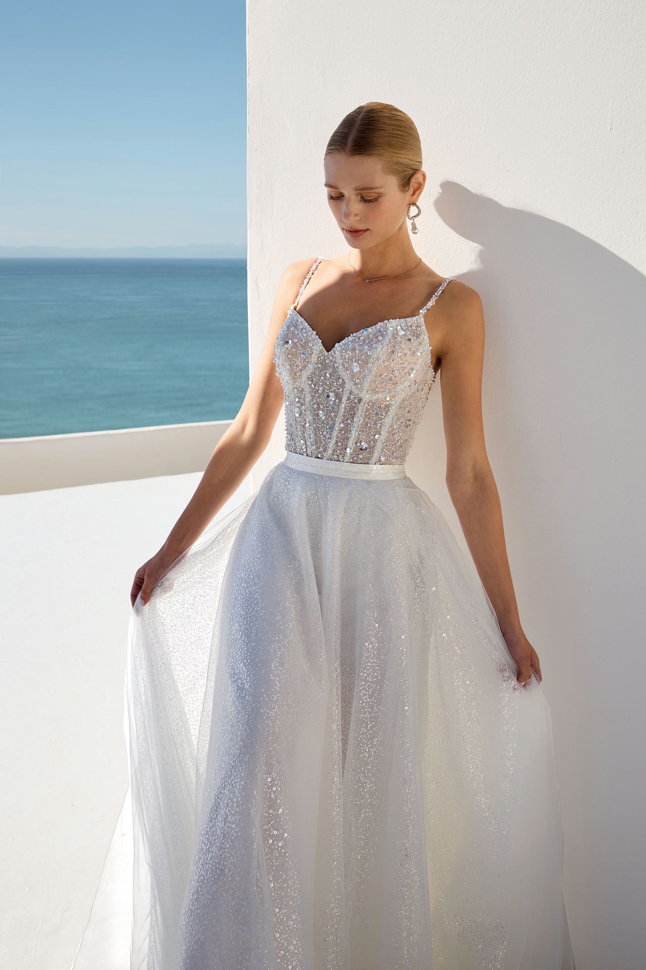 Style T234 från Demetrios i separate top stil brudklänning