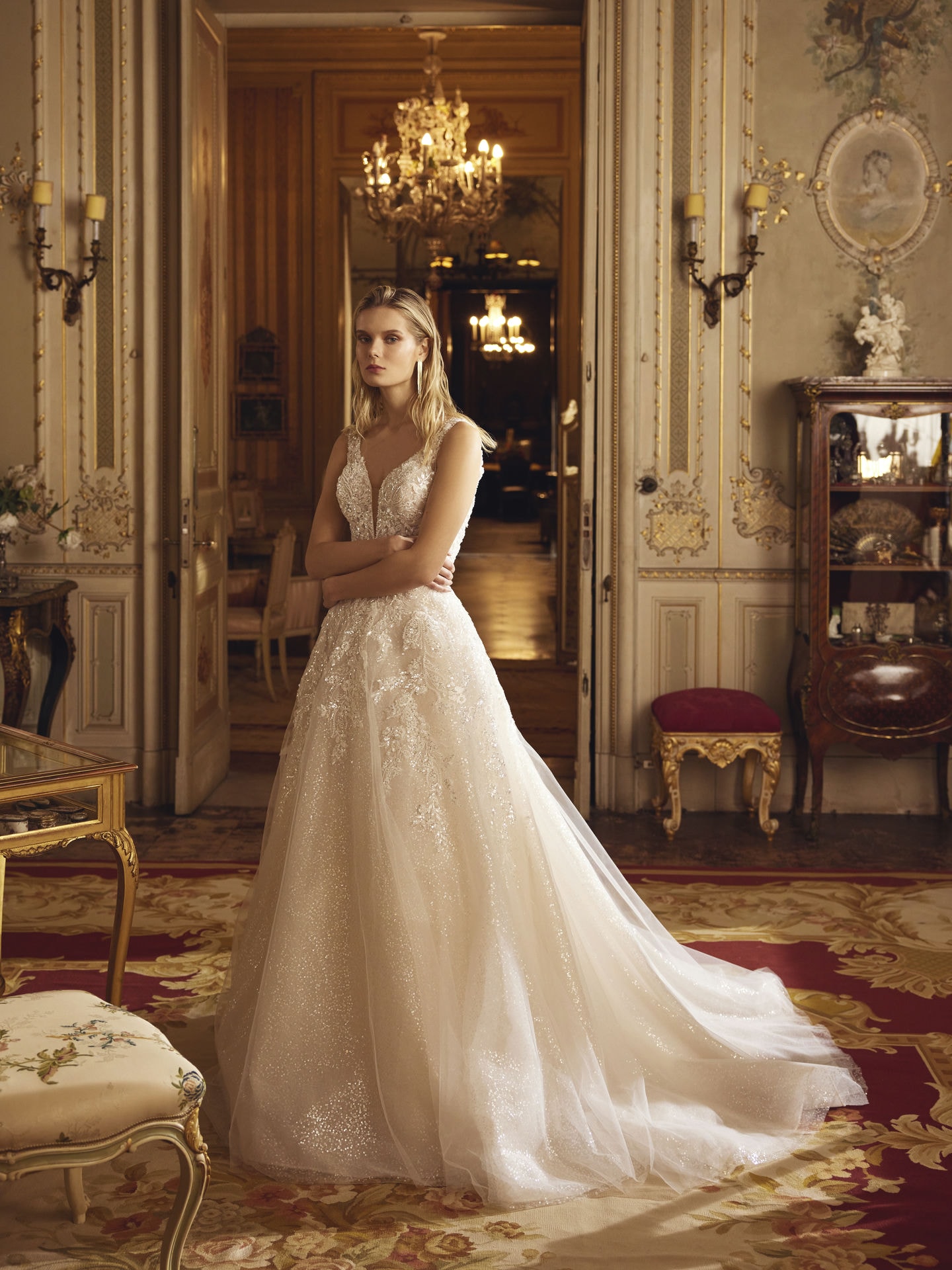 Style 1291 från Demetrios i a-line stil brudklänning