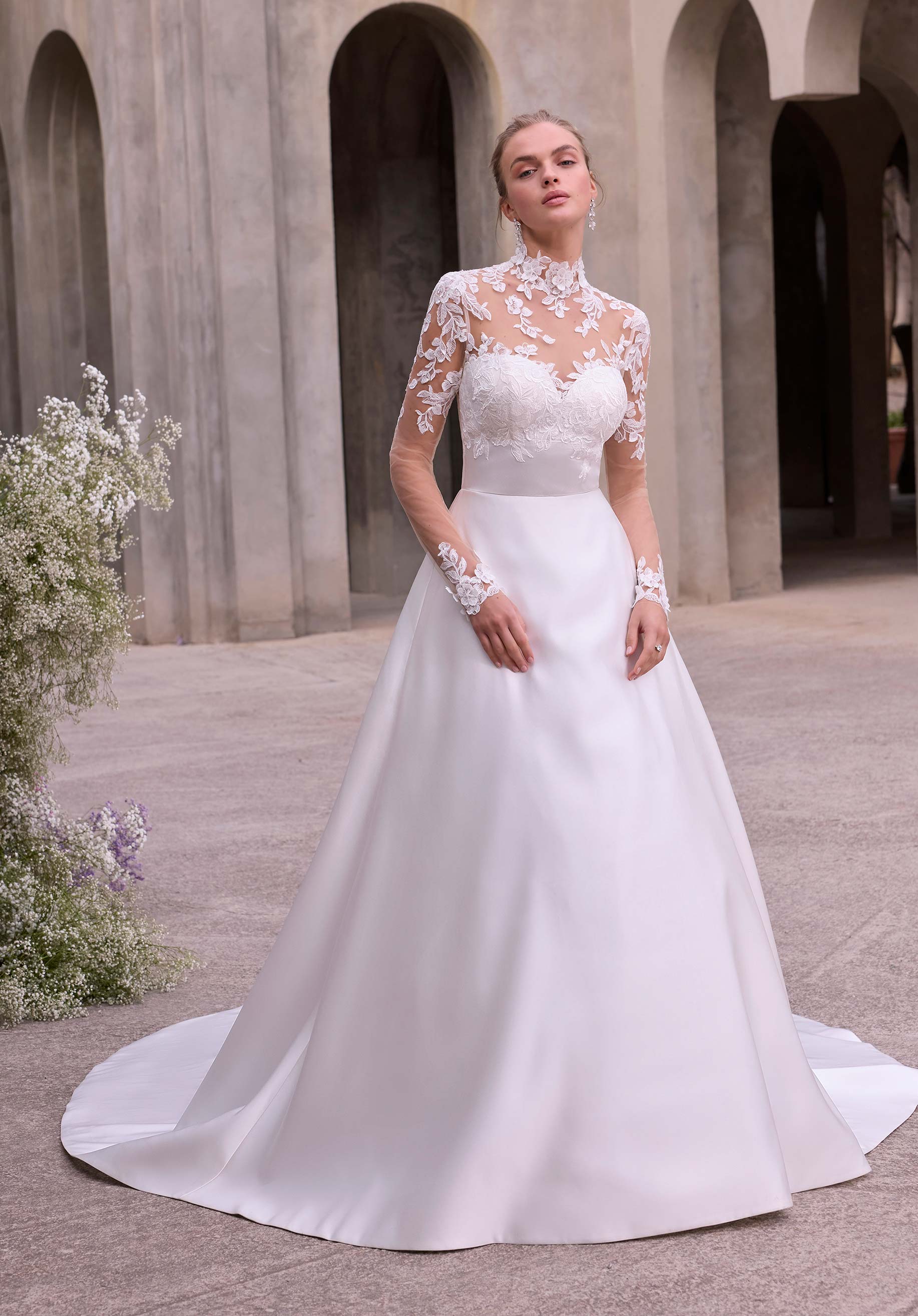 Truth från Morilee i ball gown stil brudklänning