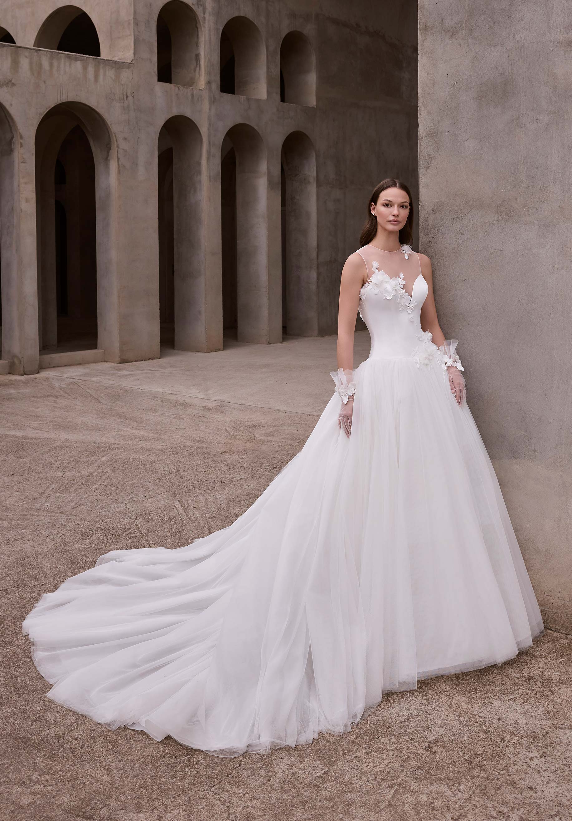 Antheia från Morilee i ball gown stil brudklänning