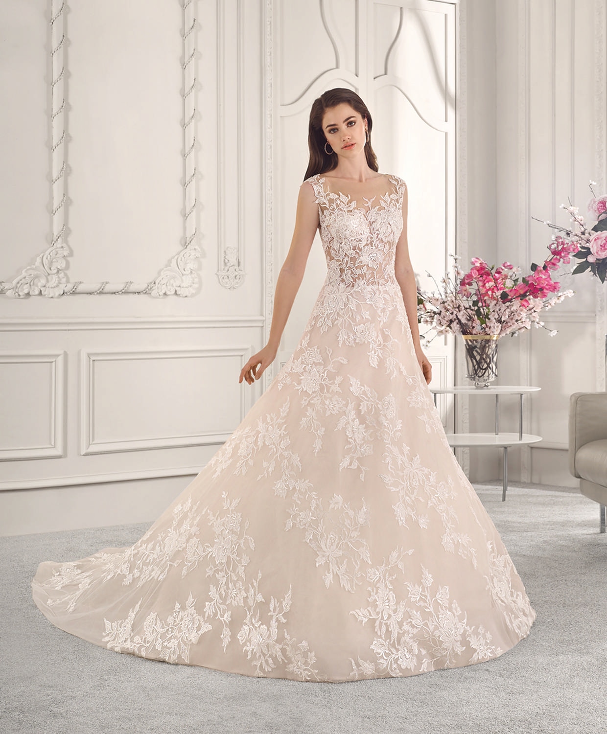 Style 815 från Demetrios i a-line stil brudklänning