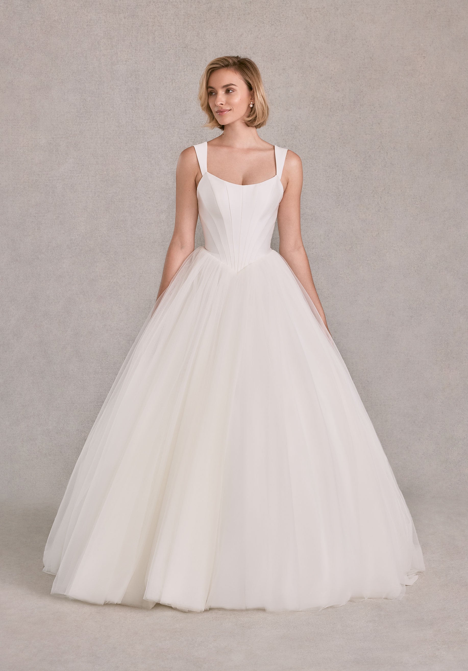 Slate från Morilee i ball gown stil brudklänning