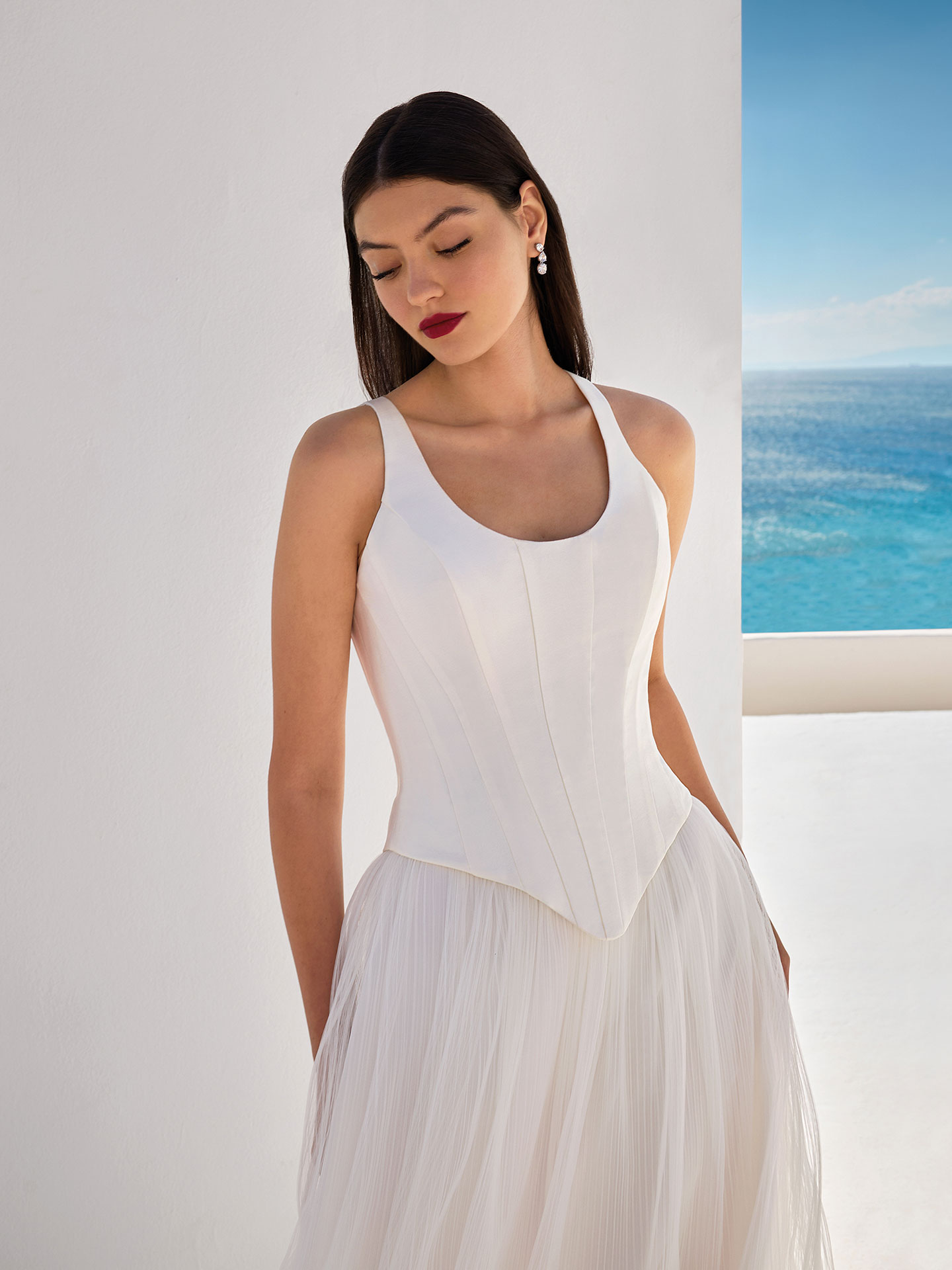 Style T256 från Demetrios i separate top stil brudklänning