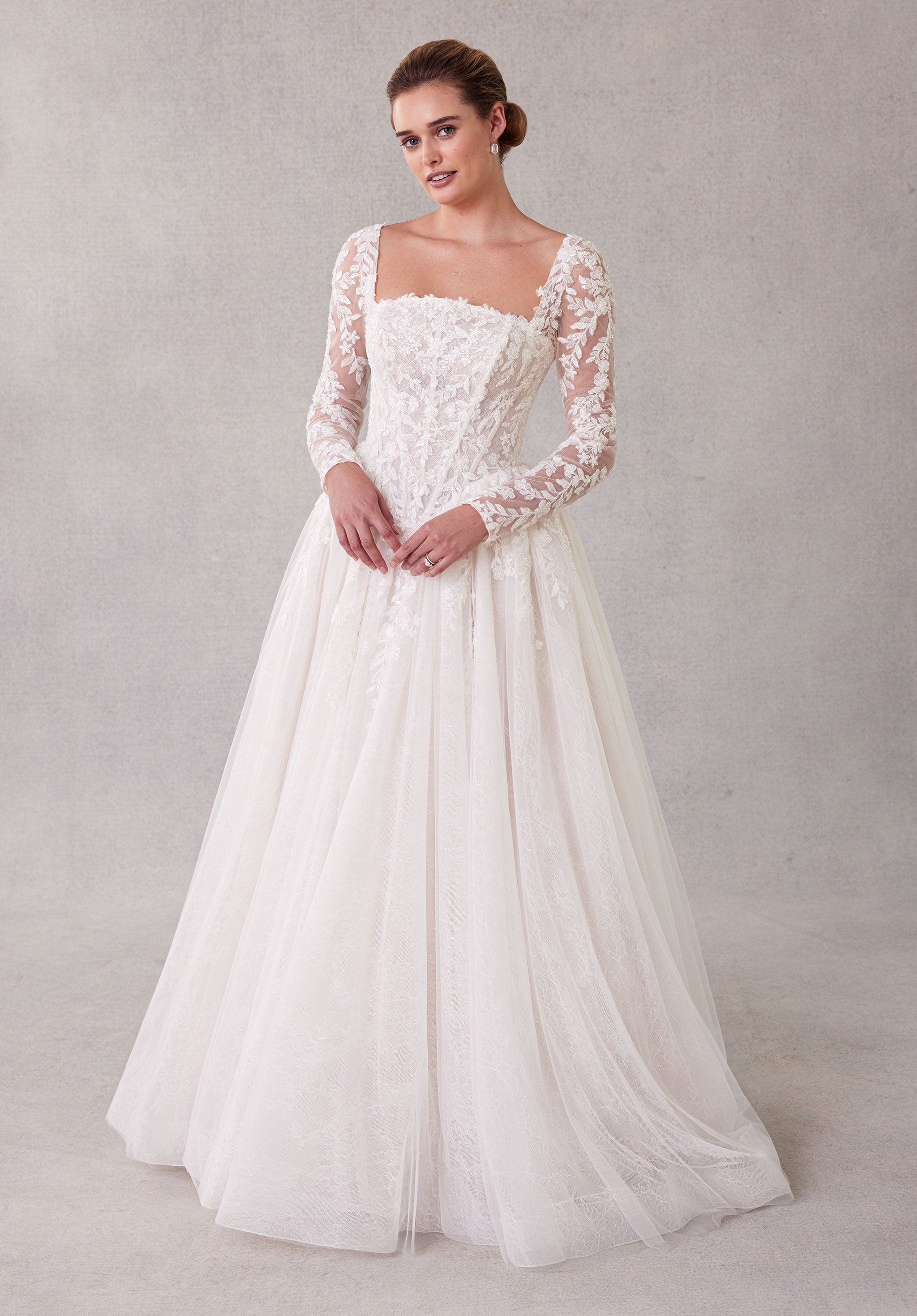 Seattle från Morilee i a-line, ball gown stil brudklänning