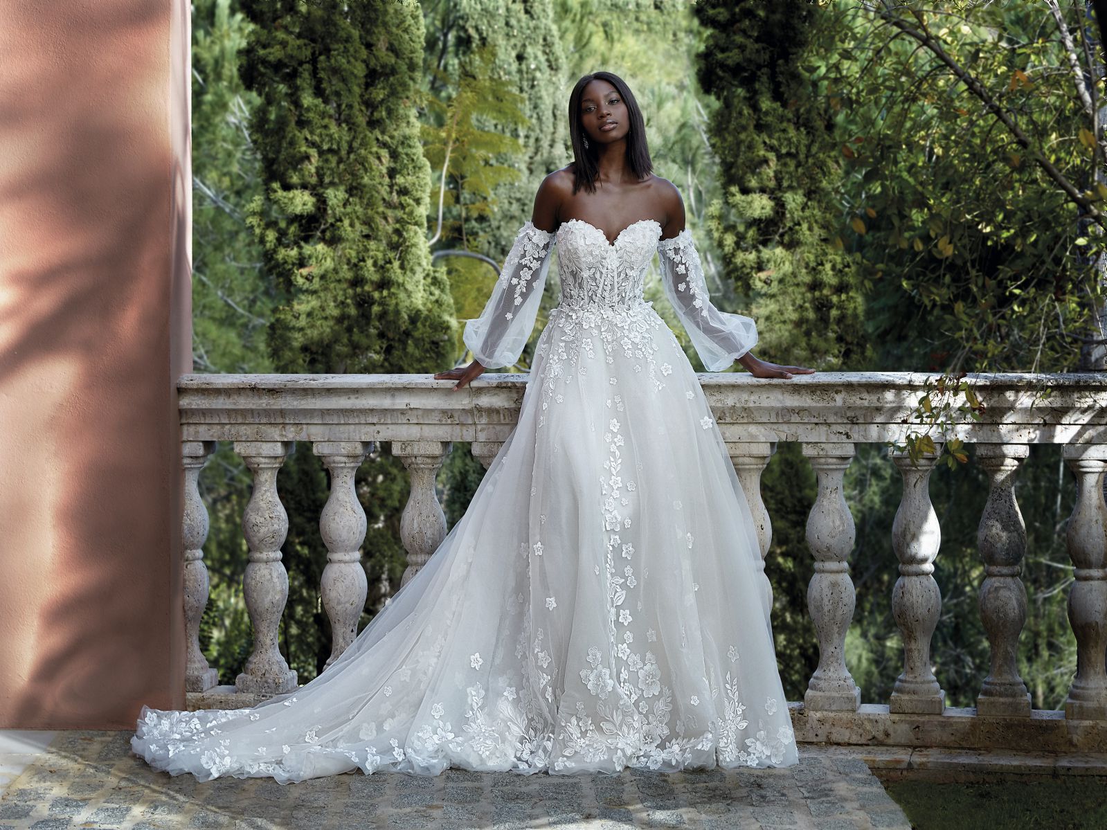 Style 1184 från Demetrios i a-line stil brudklänning