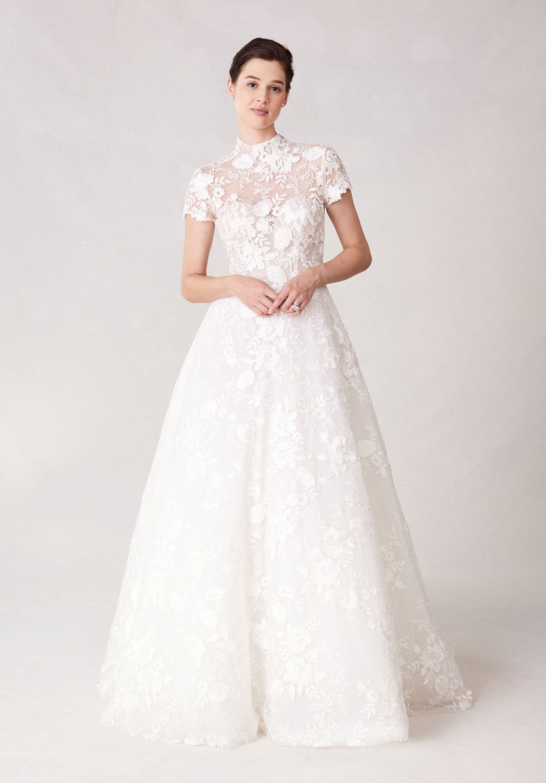 Sarah från Morilee i a-line, ball gown stil brudklänning