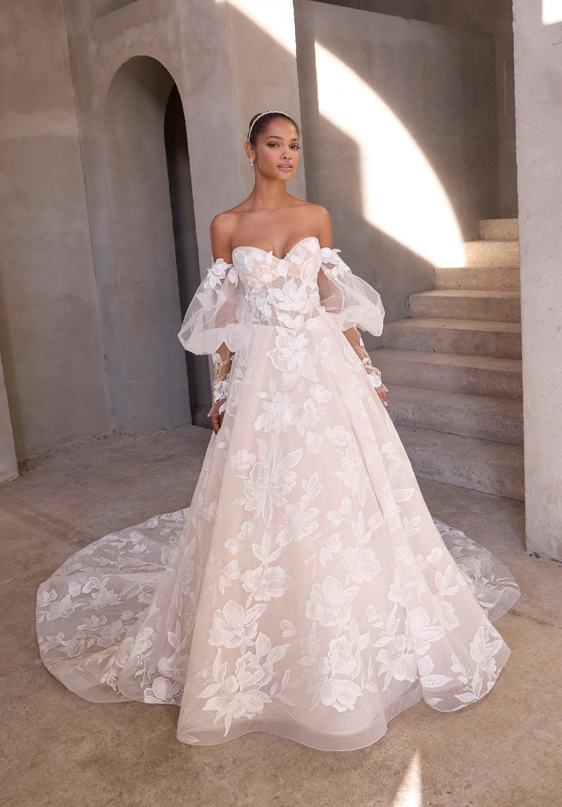 Rodyn från Morilee i ball gown stil brudklänning