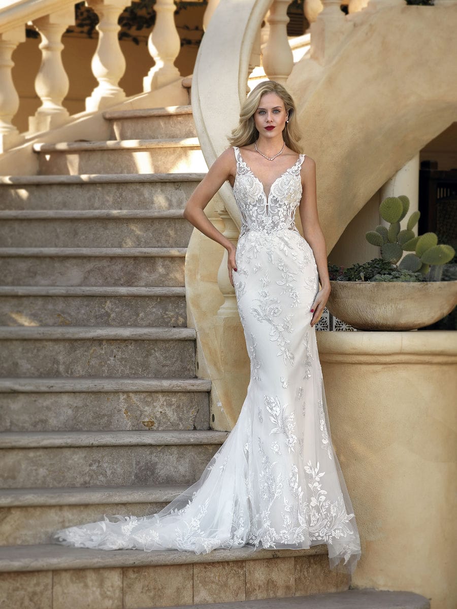 Style 1222 från Demetrios i flared stil brudklänning