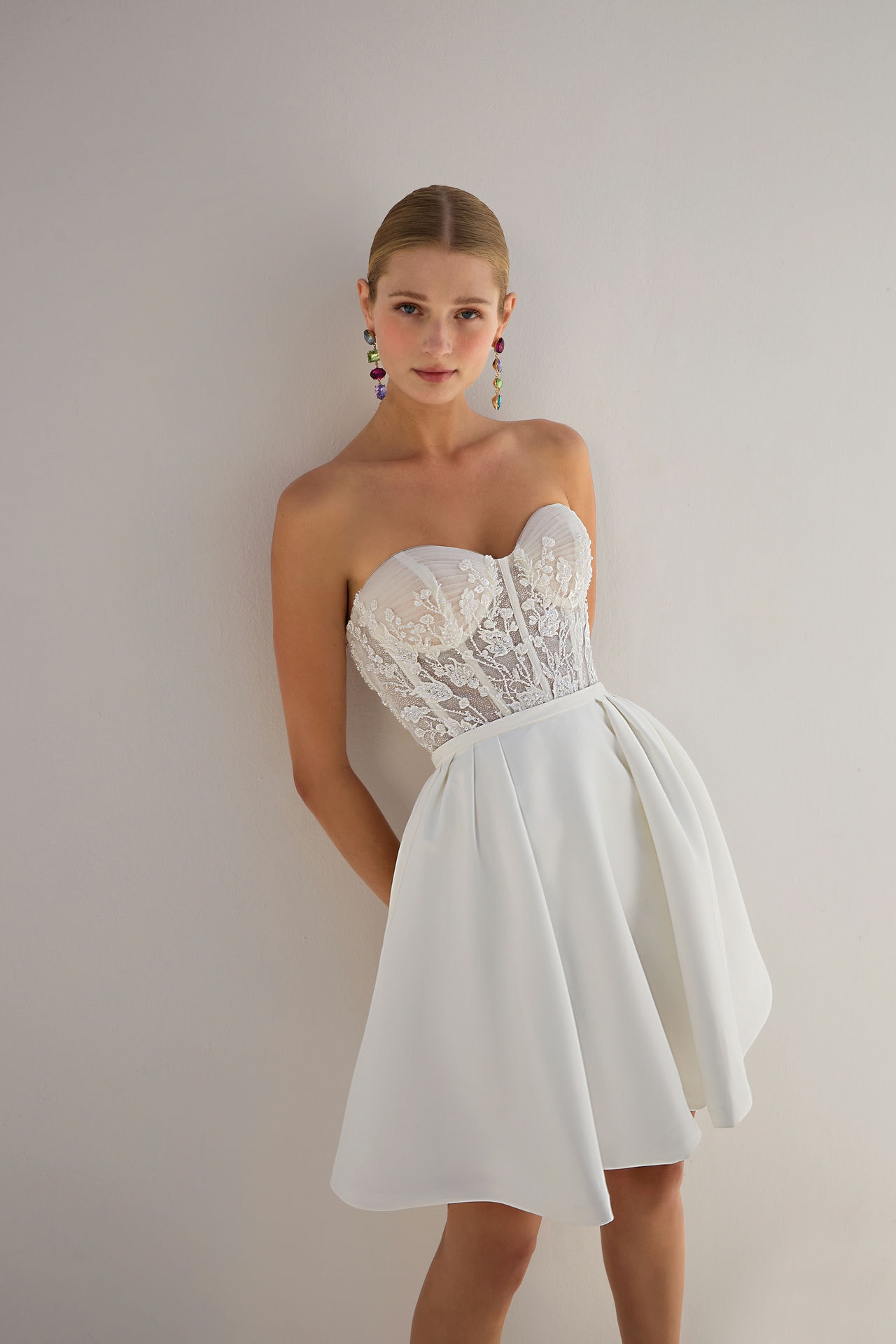 Style T241 från Demetrios i separate top stil brudklänning