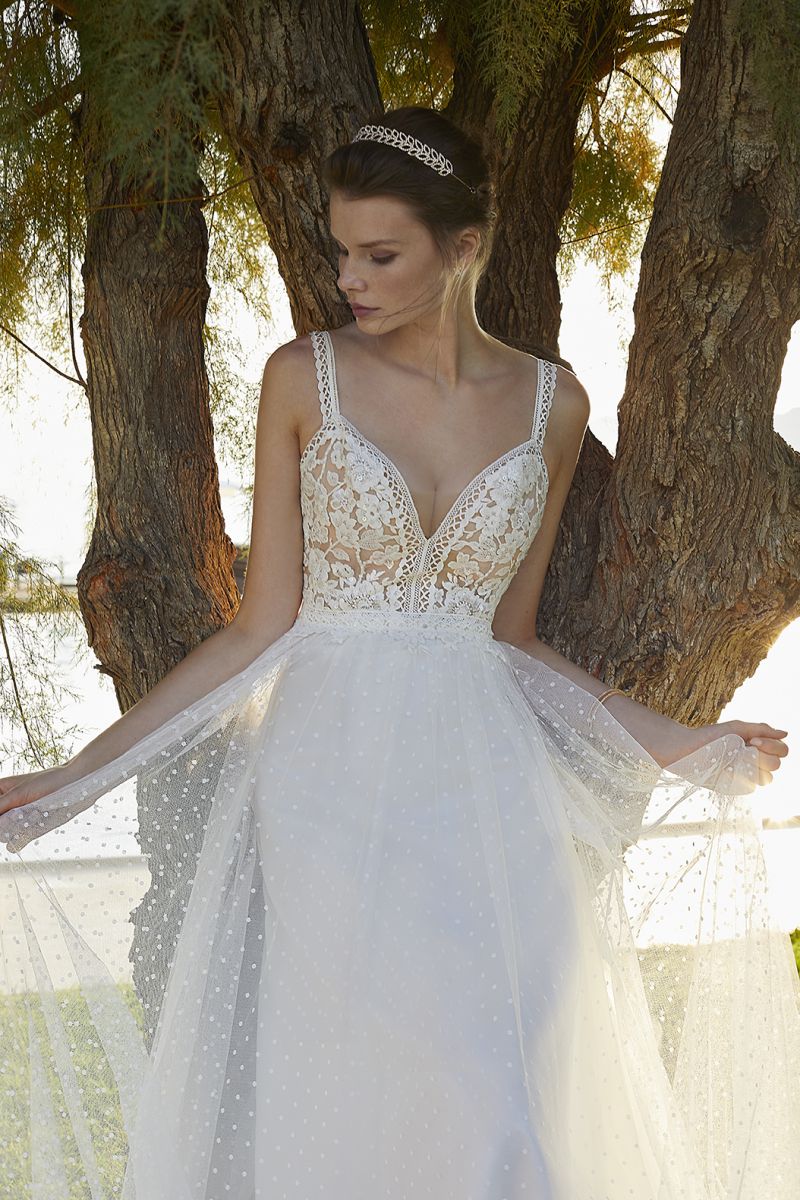 Style – DR336 från Demetrios i a-line stil brudklänning