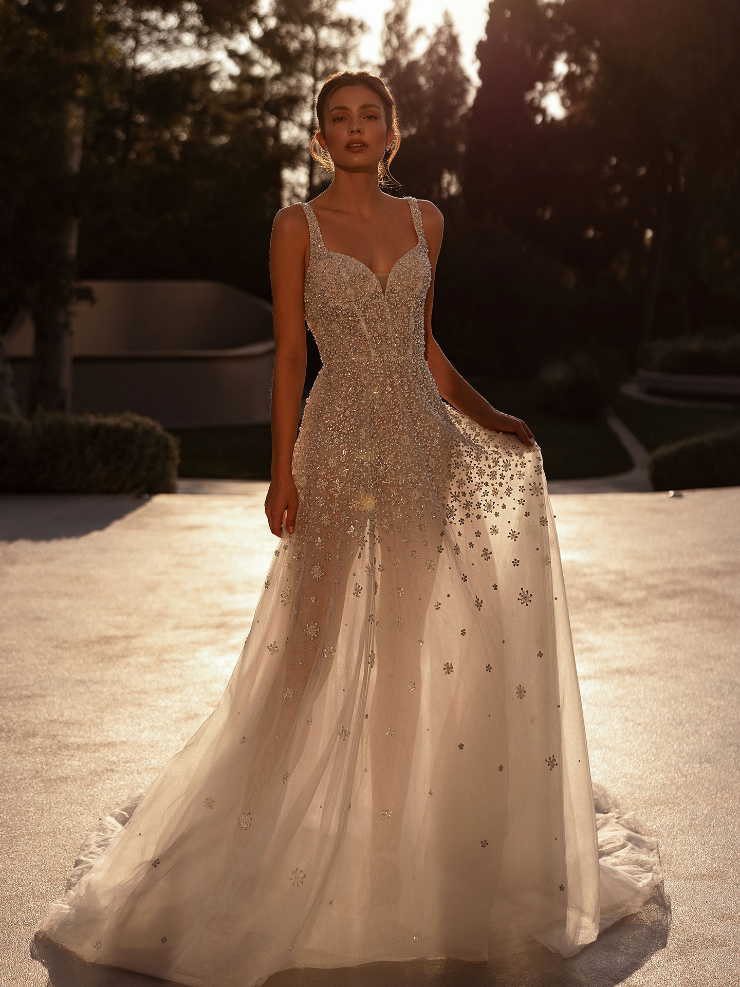 Style 1509 från Demetrios i a-line stil brudklänning