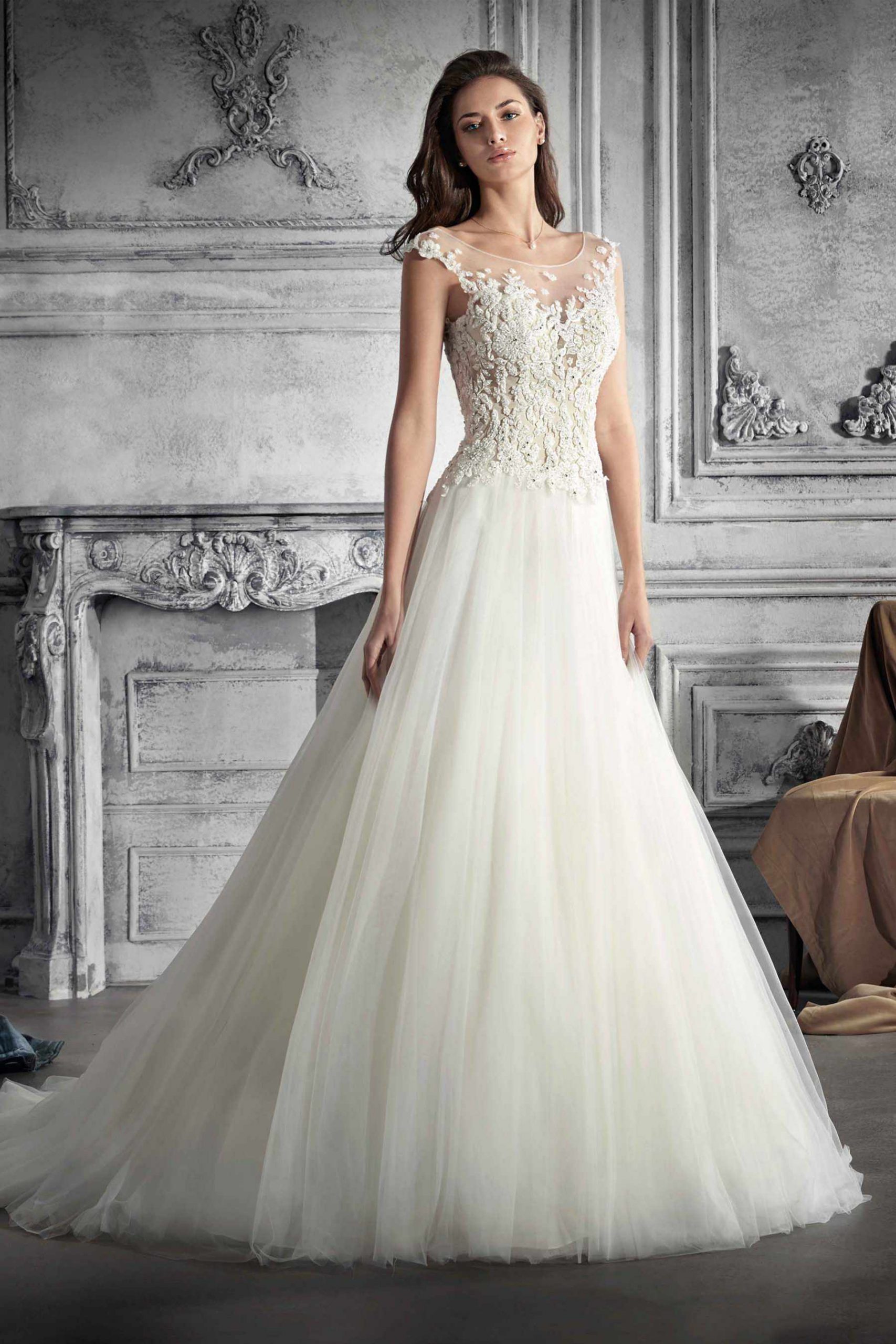 Style 770 från Demetrios i a-line stil brudklänning
