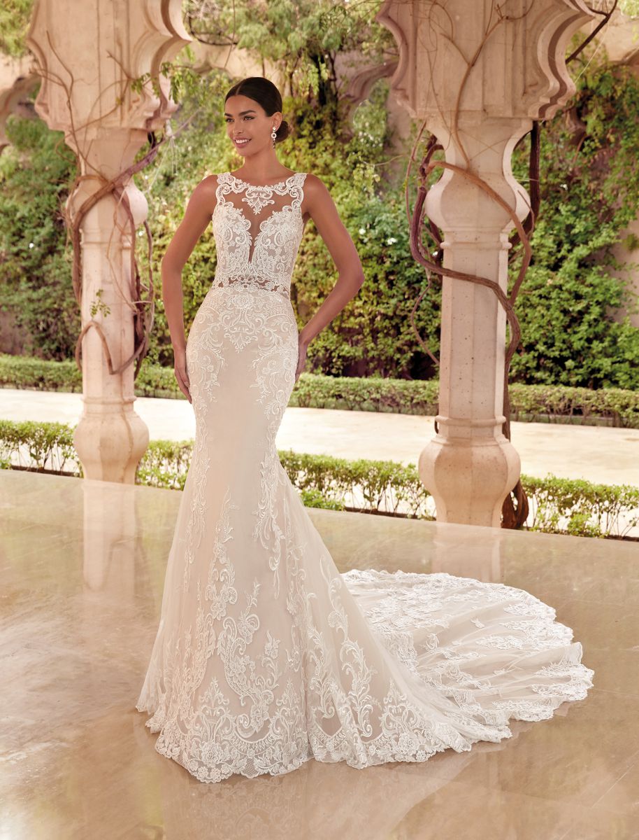 Style 1121 från Demetrios i flared stil brudklänning