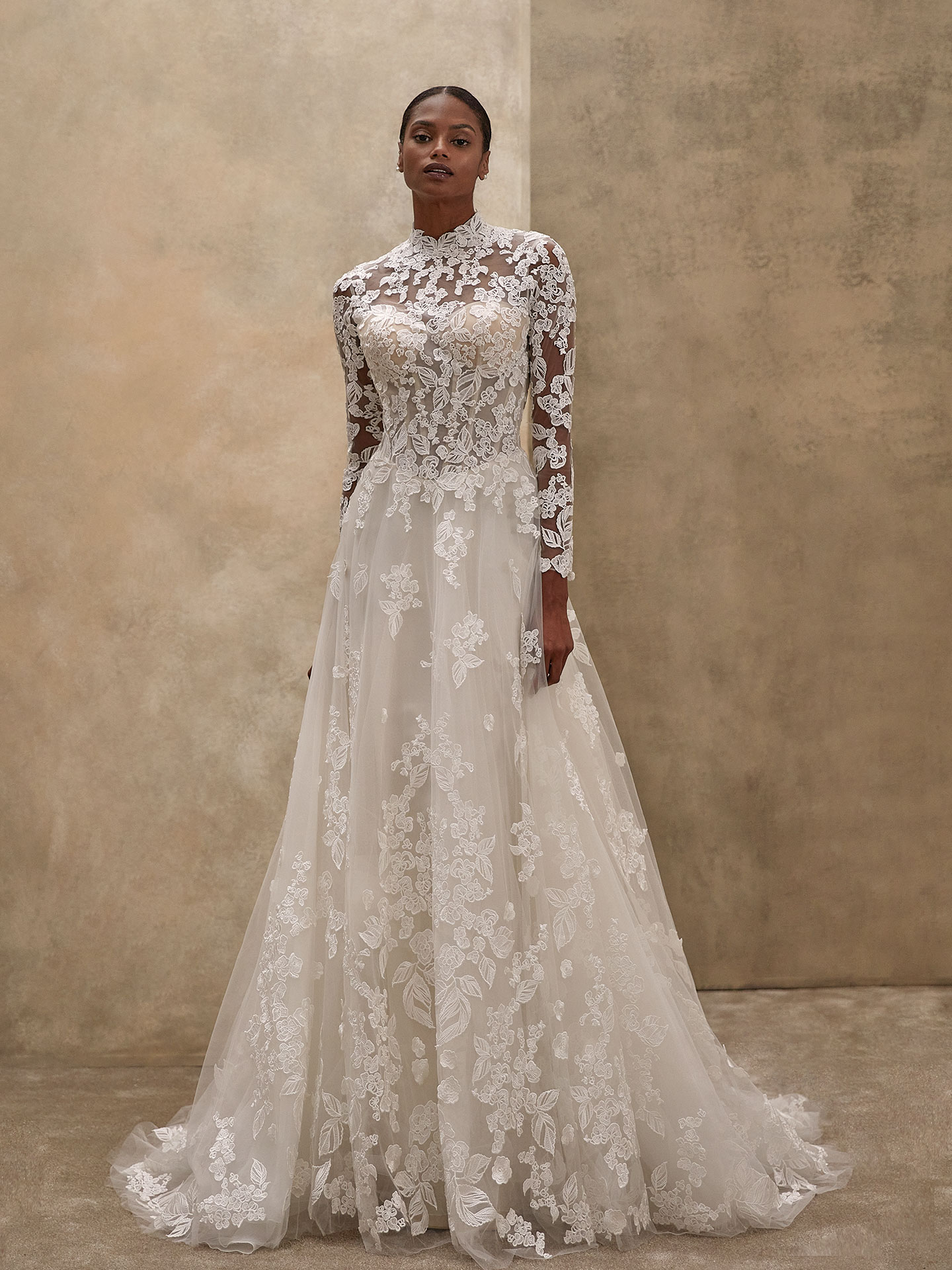 Style 1553 från Demetrios i a-line stil brudklänning