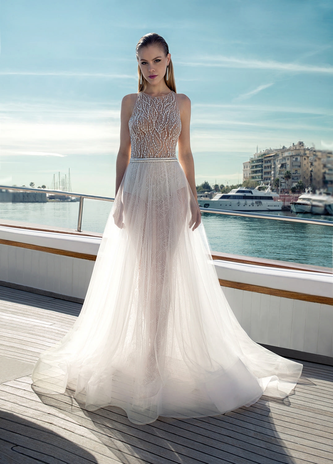 Style DR284T-D273S från Demetrios i separate skirt, separate top stil brudklänning