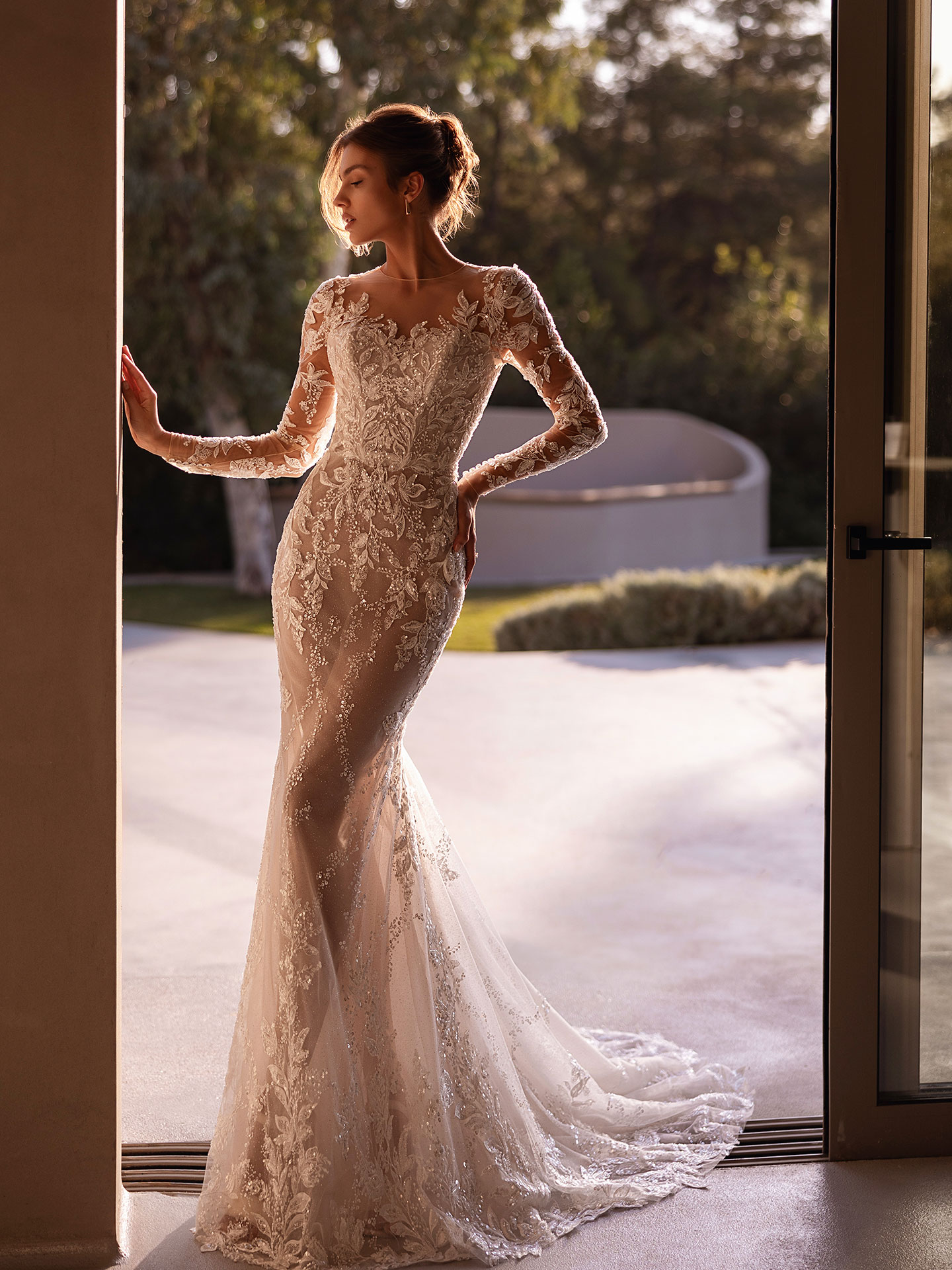 Style 1513 från Demetrios i flared stil brudklänning