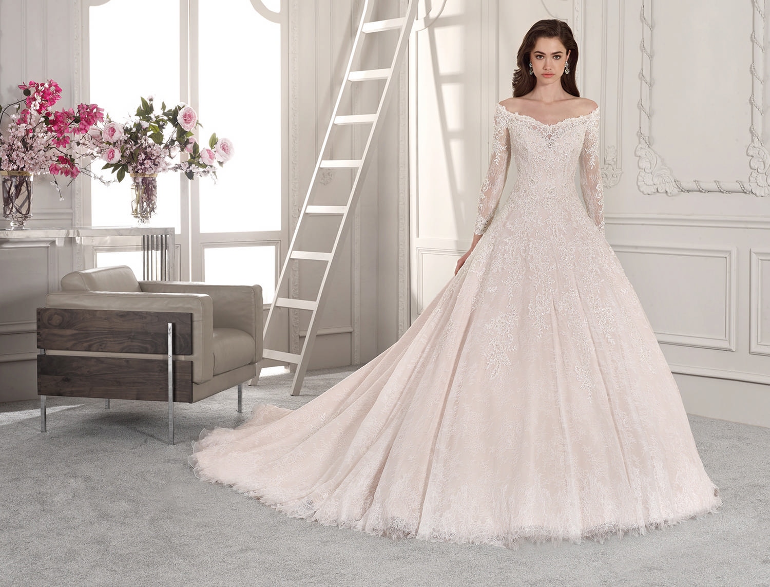 Style 863 från Demetrios i ballgown stil brudklänning