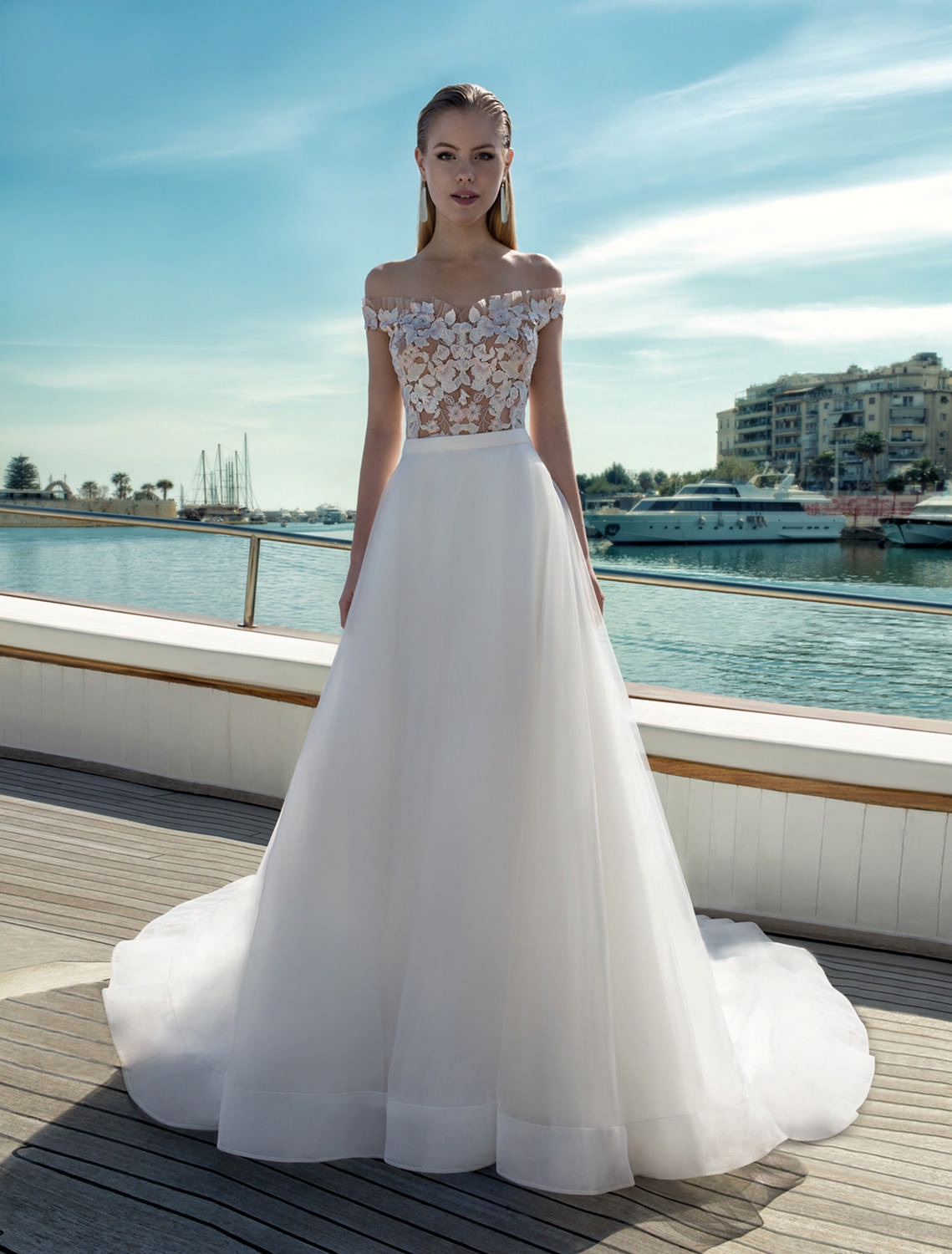 Style DR276T-DR268S från Demetrios i separate skirt, separate top stil brudklänning