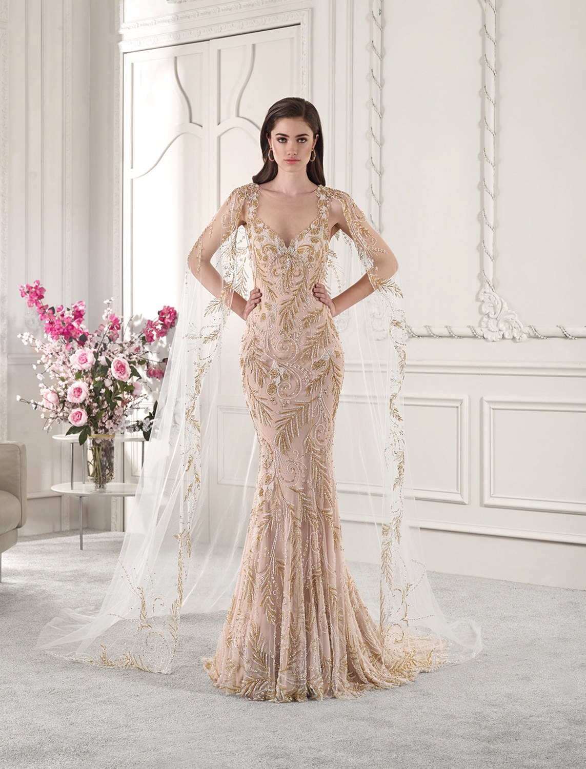 Style 886 från Demetrios i flared stil brudklänning