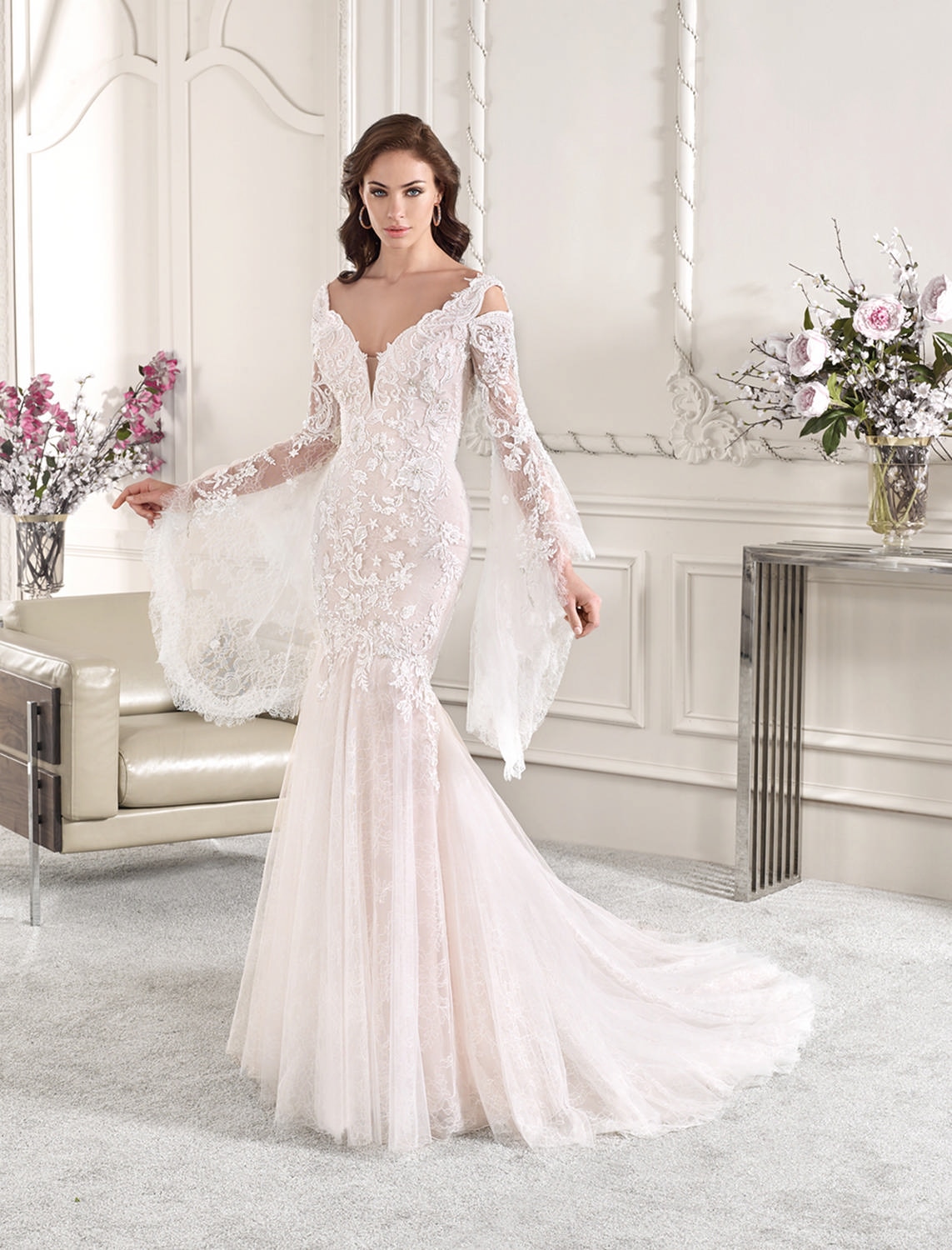 Style 864 från Demetrios i flared stil brudklänning