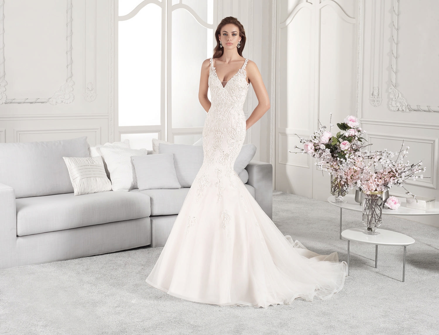 Style 849 från Demetrios i flared stil brudklänning