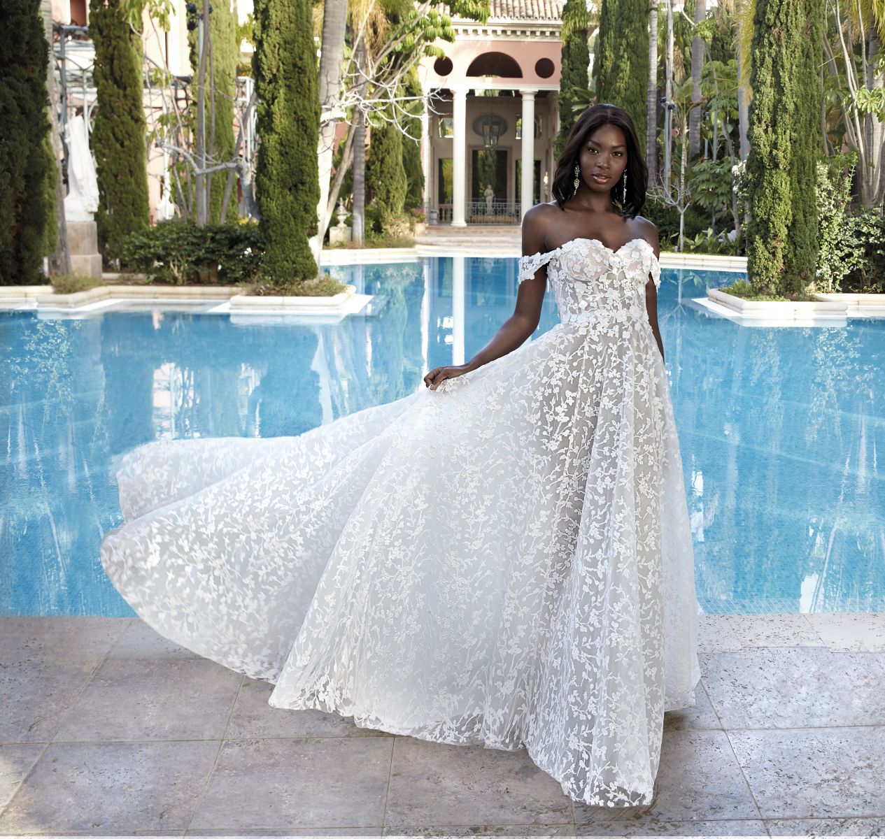 Style 1205 från Demetrios i a-line stil brudklänning