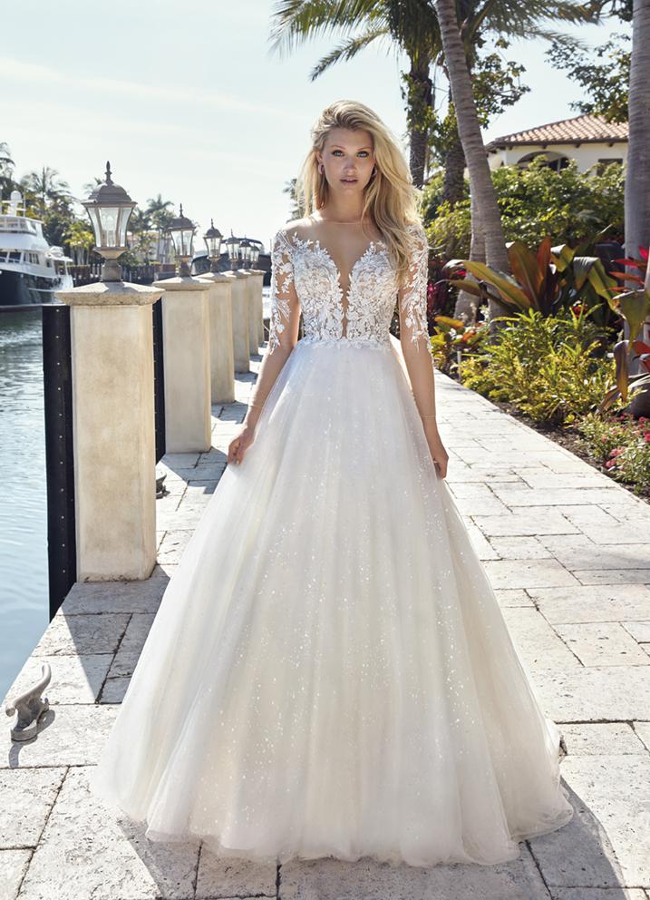 Style 1027 från Demetrios i a-line stil brudklänning