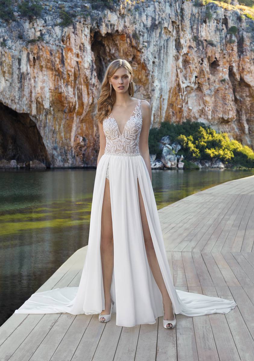 Style T218 – SK10 från Demetrios i a-line, separate skirt, separate top stil brudklänning