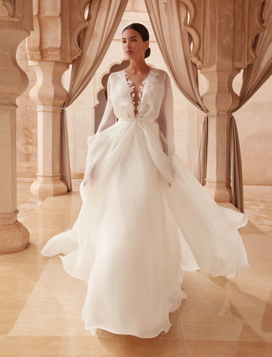 Style 1125 från Demetrios i a-line stil brudklänning