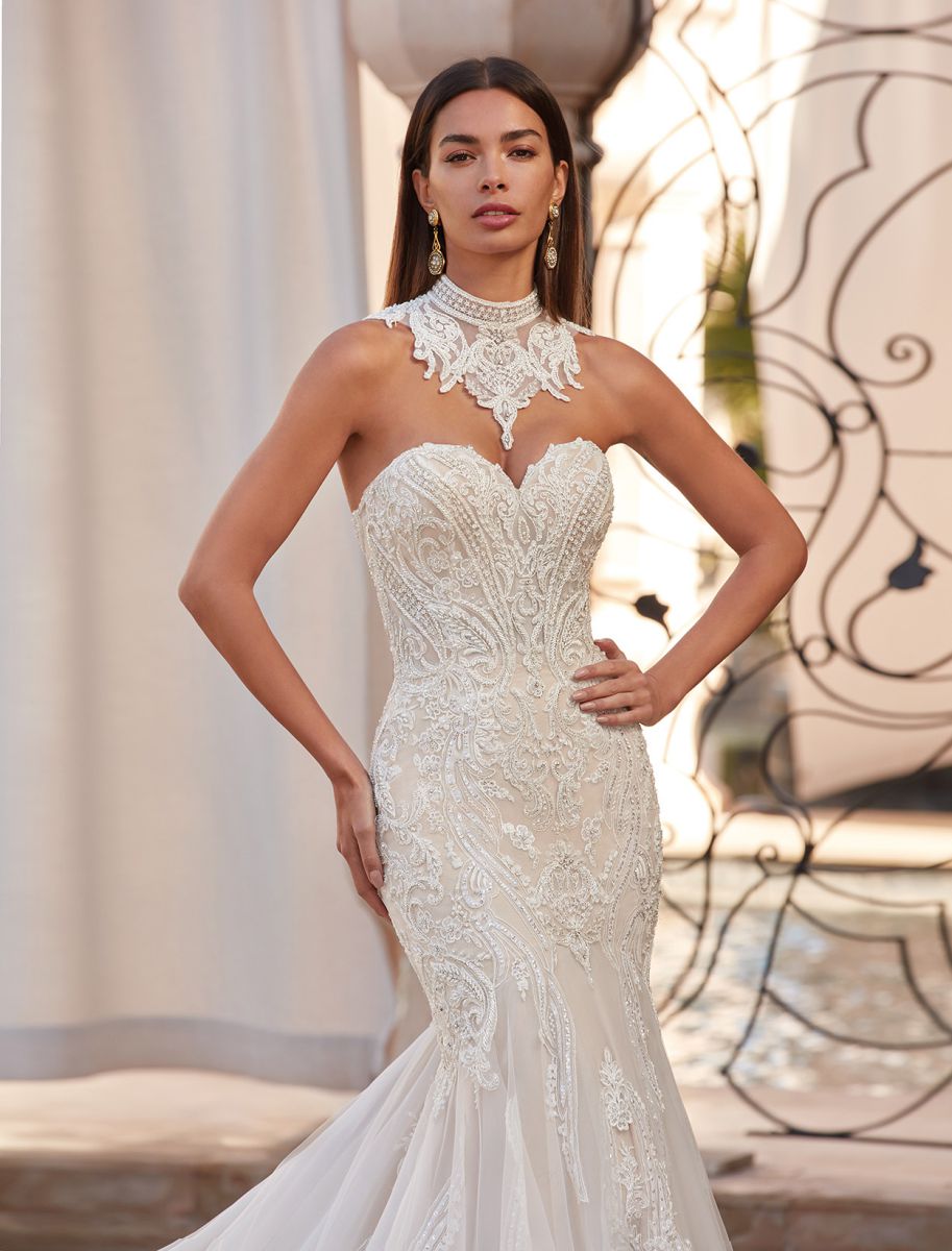 Style 1088 från Demetrios i flared stil brudklänning