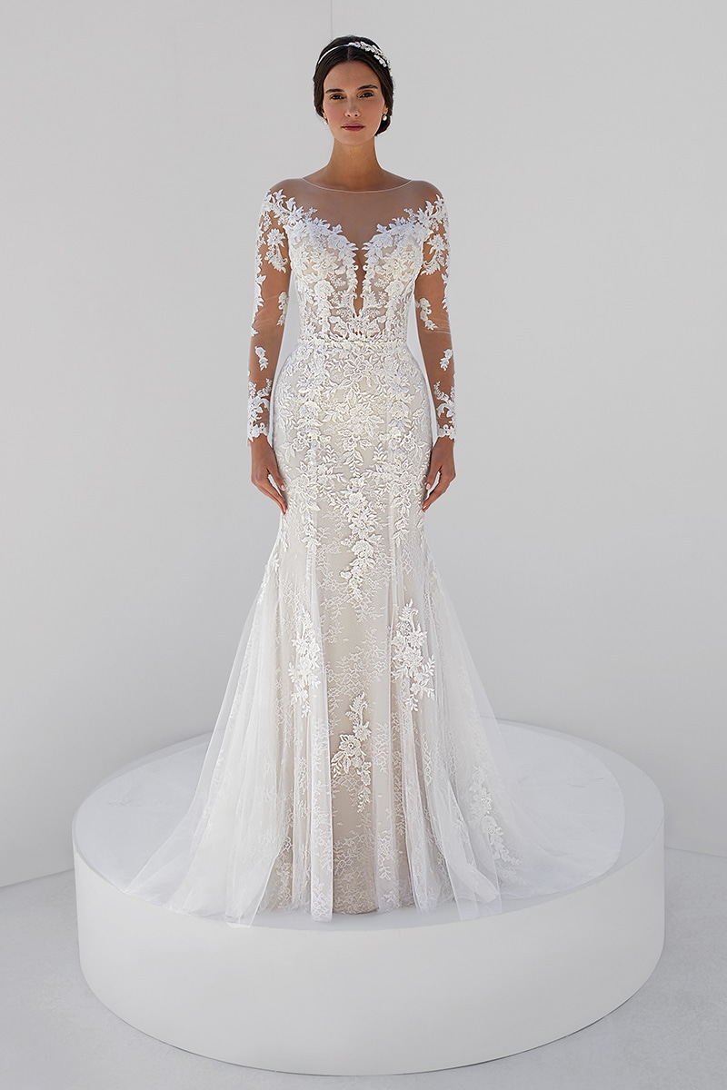 Style 20507 från Demetrios i flared stil brudklänning