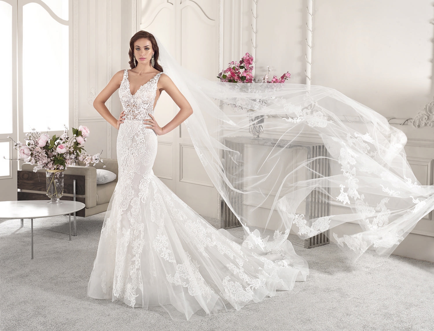 Style 836 från Demetrios i flared stil brudklänning
