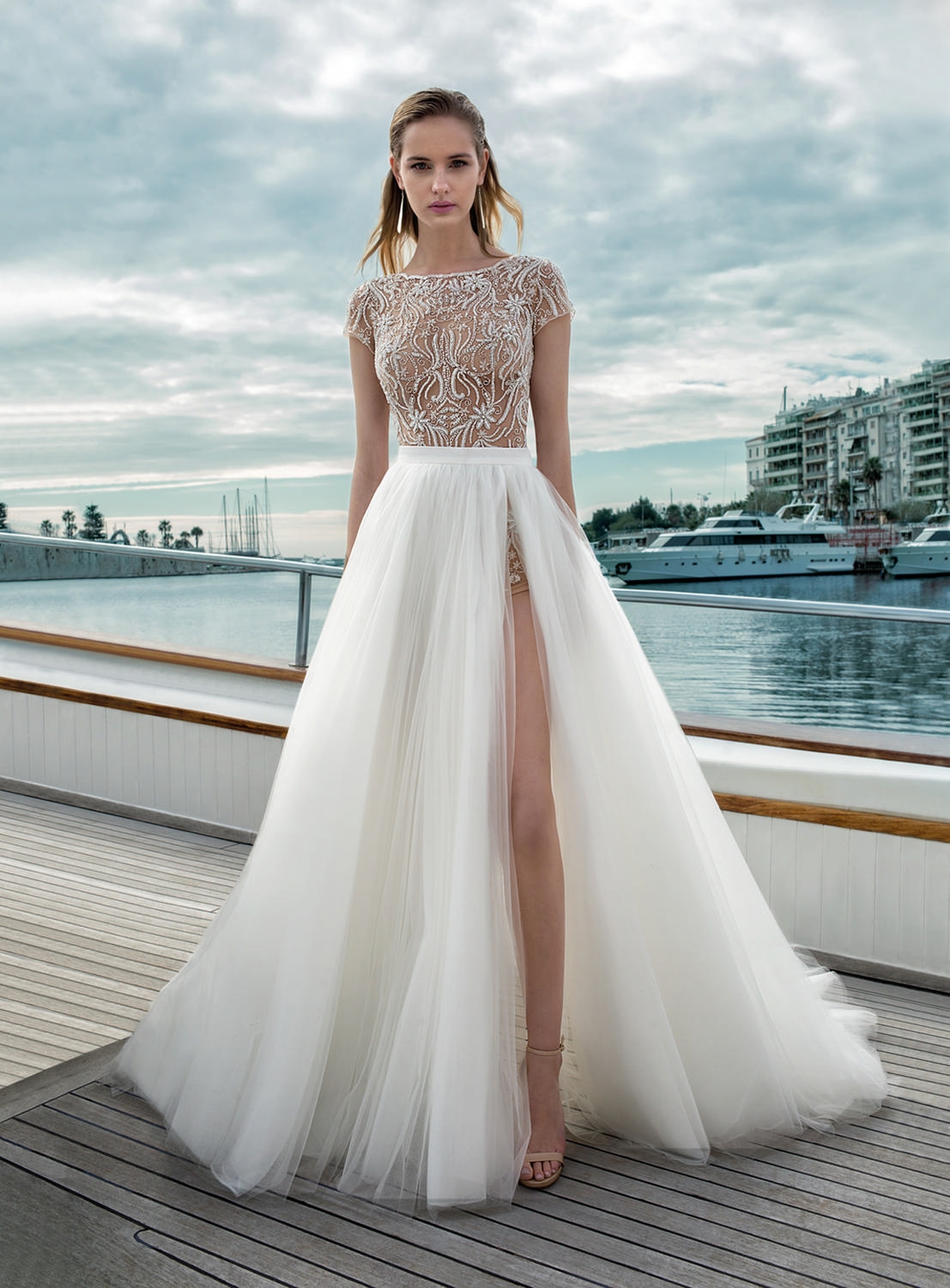 Style DR273T-DR272S från Demetrios i separate skirt, separate top stil brudklänning