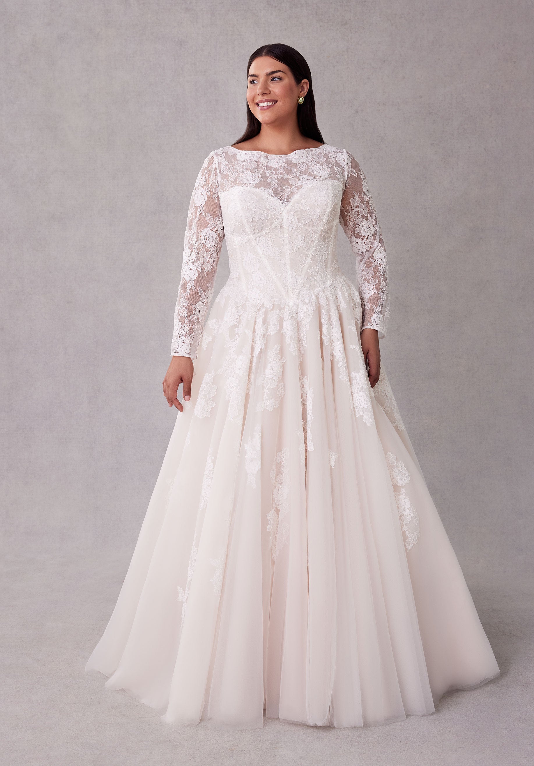 Shenna från Morilee i a-line, ball gown stil brudklänning
