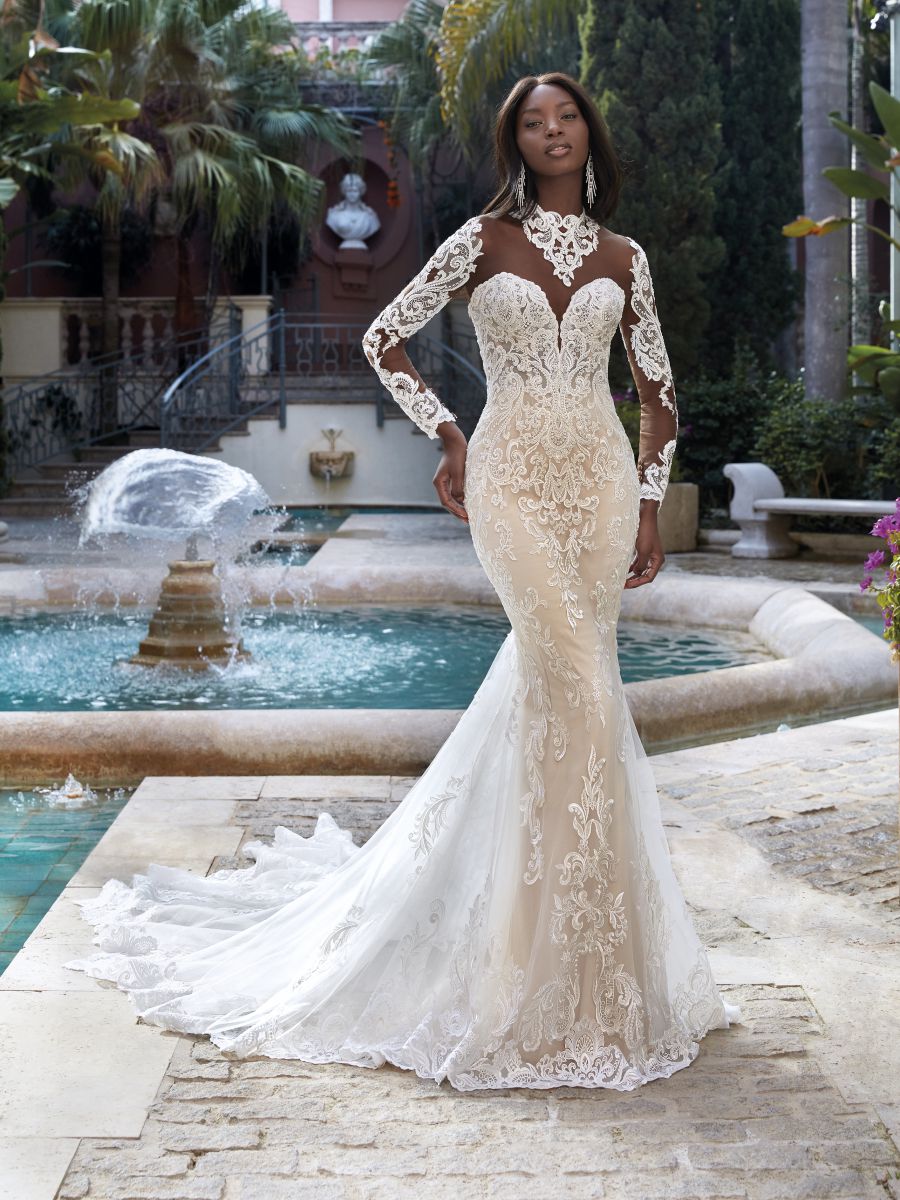 Style 1203 från Demetrios i flared stil brudklänning
