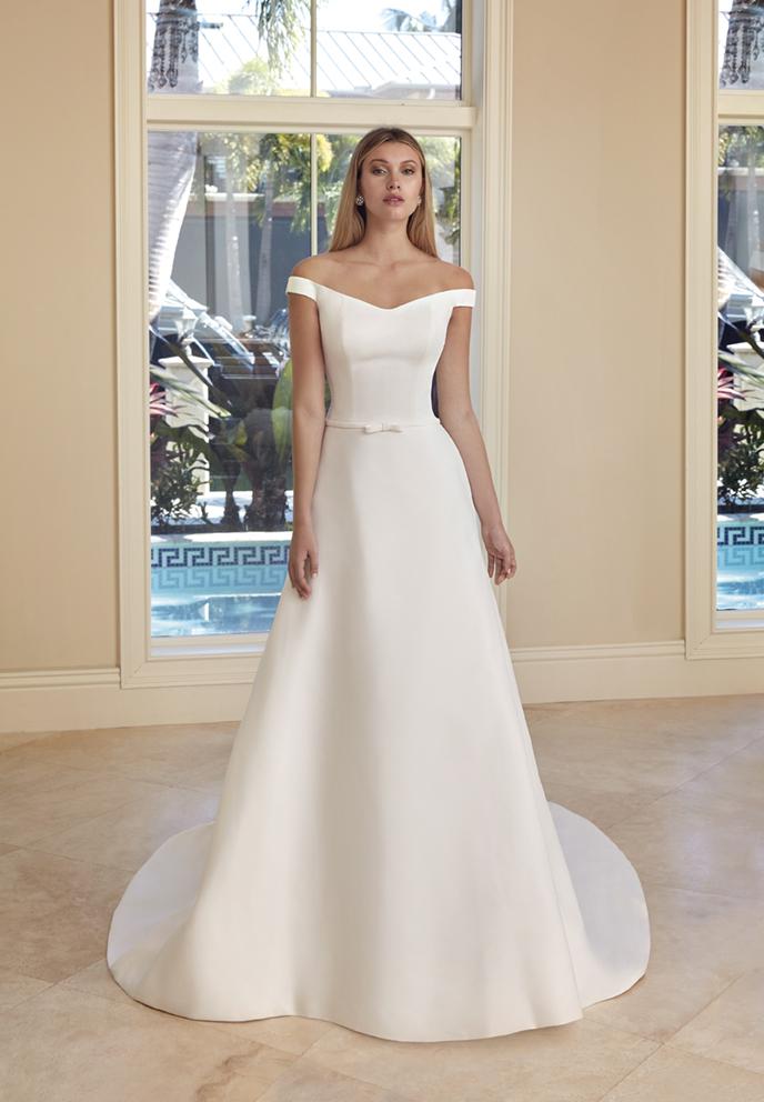 Style 1069 från Demetrios i a-line stil brudklänning